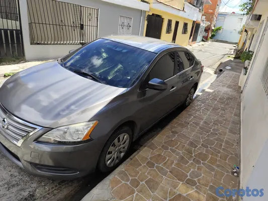 2015 Nissan Sentra — foto 4 / 11