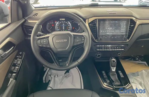 2027 Isuzu Dmax — foto 8 / 12
