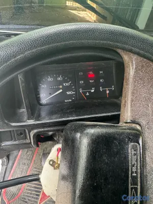 1998 Daihatsu Hijet — foto 9 / 10