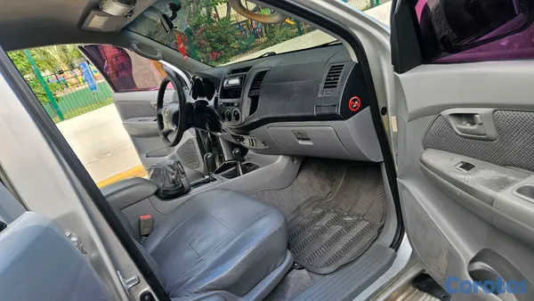 2006 Toyota Hilux — foto 10 / 10