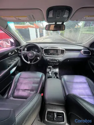 2016 Kia Sorento — foto 2 / 10