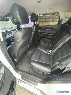 2016 Kia Sorento — foto 6 / 10