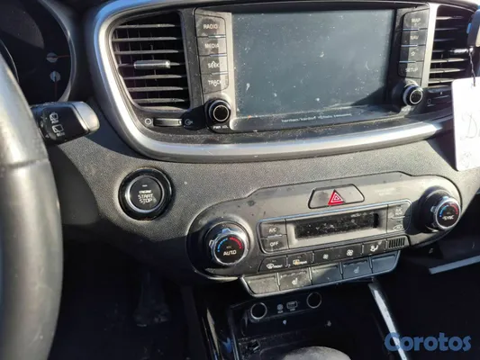 2020 Kia Sorento — foto 2 / 14