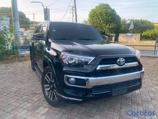 2016 Toyota 4 Runner — foto 4 / 9