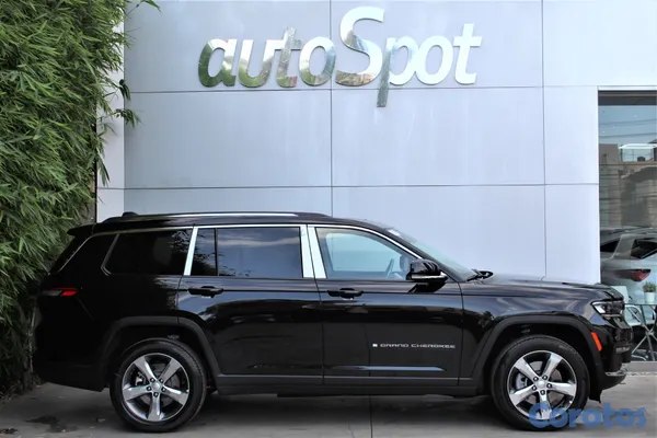 2025 Jeep Grand Cherokee — foto 3 / 10