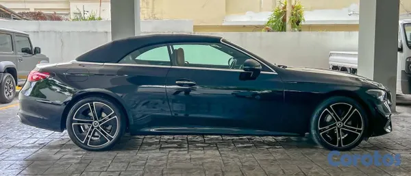 2025 Mercedes-Benz Clase CLE 300 4Matic Cabriolet — foto 3 / 13
