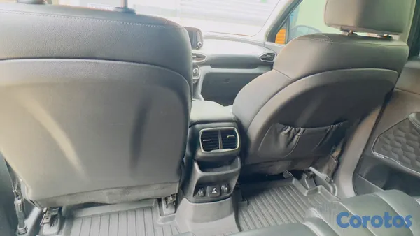 2019 Hyundai Santa Fe — foto 5 / 10