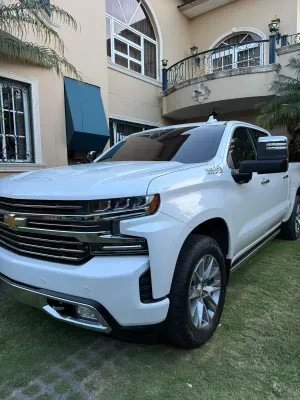 2021 Chevrolet Silverado — foto 2 / 6