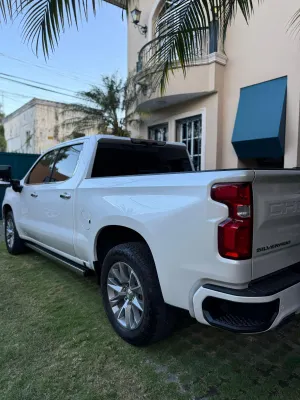 2021 Chevrolet Silverado — foto 4 / 6