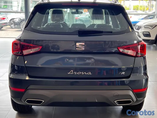 2025 Seat Arona FR — foto 3 / 11