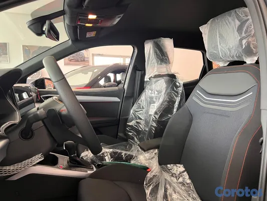 2025 Seat Arona FR — foto 9 / 11