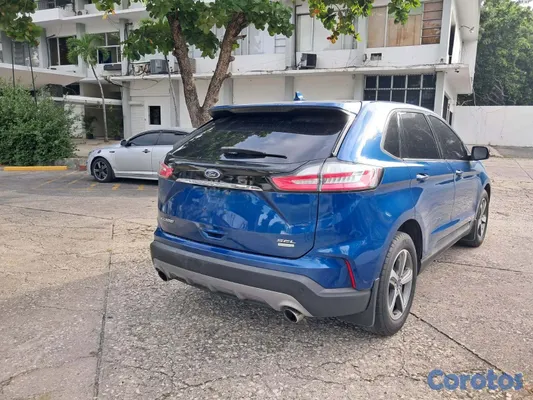 2020 Ford Edge — foto 7 / 8