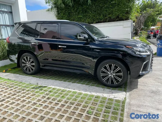 2016 Lexus Lx — foto 3 / 4