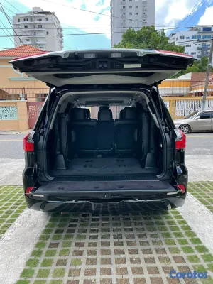 2016 Lexus Lx — foto 4 / 4