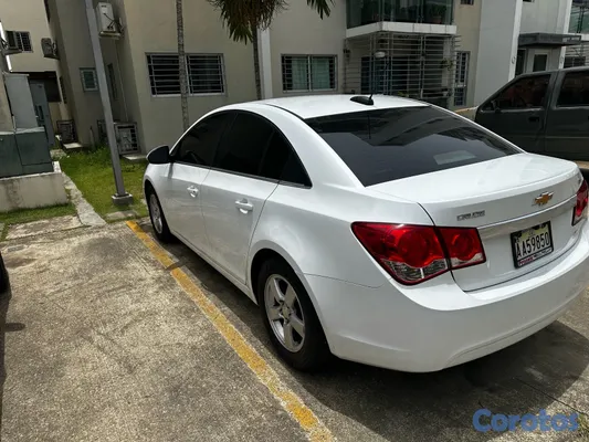 2016 Chevrolet Cruze — foto 4 / 11