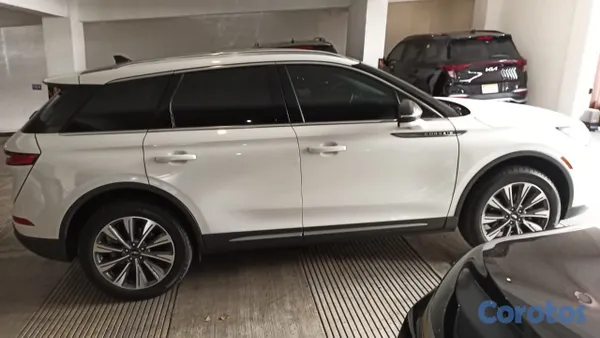 2023 Lincoln Vendo Lincoln Corsair — foto 8 / 10
