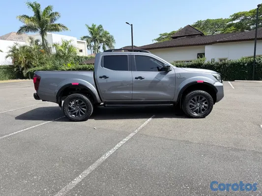 2020 Nissan Frontier — foto 9 / 10