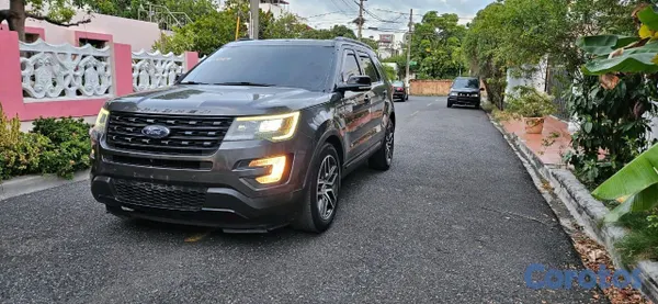 2016 Ford Explorer — foto 6 / 10