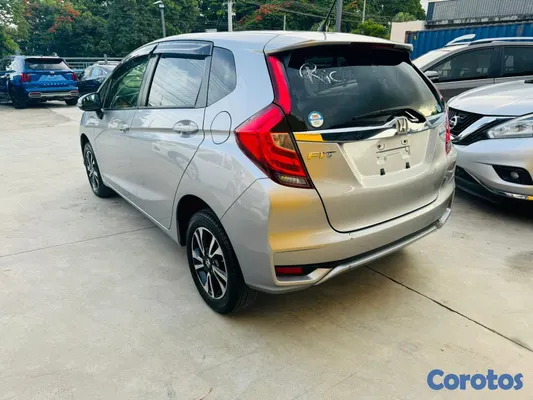 2019 Honda Fit — foto 4 / 10