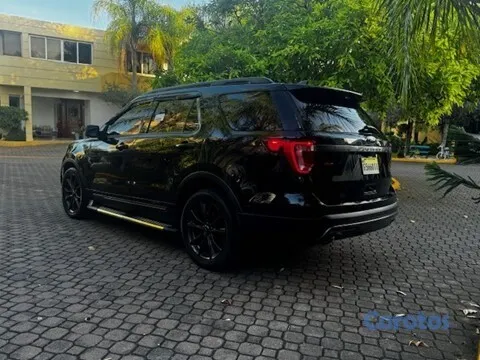 2017 Ford Explorer — foto 5 / 10
