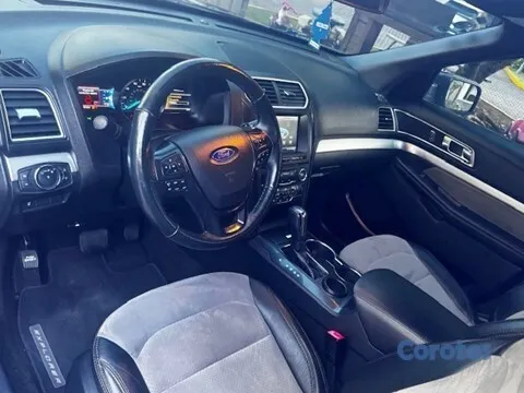 2017 Ford Explorer — foto 8 / 10
