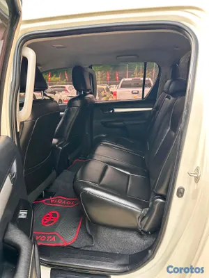 2018 Toyota Hilux — foto 2 / 9