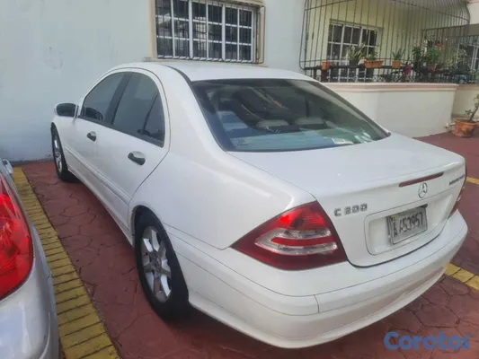 2006 Mercedes-Benz Clase C