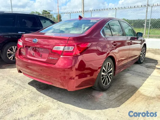 2019 Subaru Legacy — foto 9 / 13