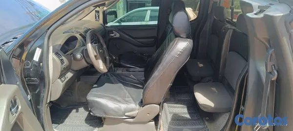 2005 Nissan Frontier — foto 6 / 6