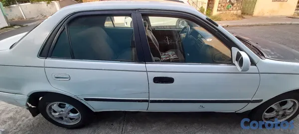 1997 Toyota Corolla — foto 12 / 14