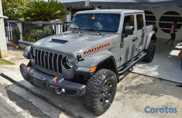 2020 Jeep Gladiator — foto 2 / 6