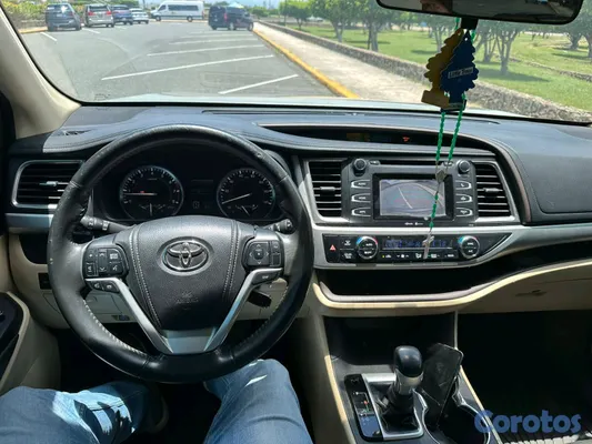 2015 Toyota Highlander — foto 3 / 15