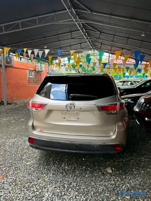 2015 Toyota Highlander — foto 14 / 15