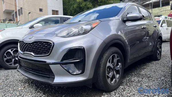 2020 Kia Sportage — foto 2 / 8