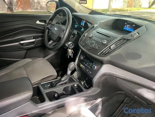 2017 Ford Escape — foto 2 / 12