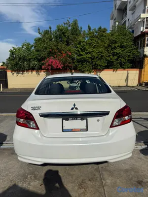 2020 Mitsubishi Mirage — foto 8 / 11
