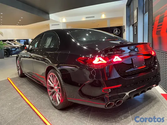 2026 Mercedes-Benz Clase E — foto 4 / 12