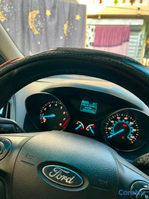 2008 Ford Escape — foto 6 / 7