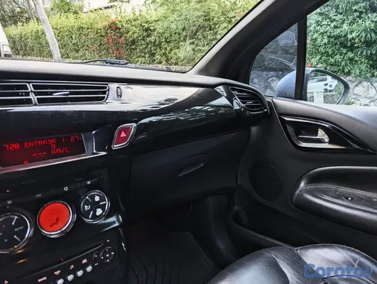 2012 Citroën Ds3 — foto 6 / 8