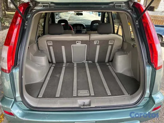 2002 Nissan X-Trail — foto 2 / 11
