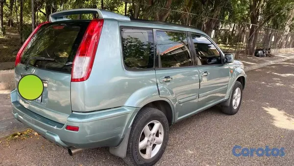 2002 Nissan X-Trail — foto 3 / 11