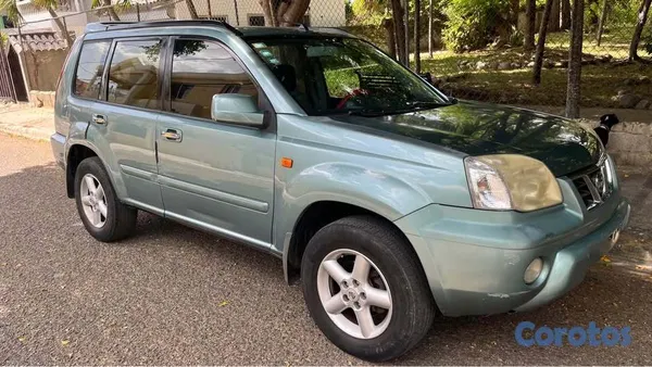 2002 Nissan X-Trail — foto 8 / 11