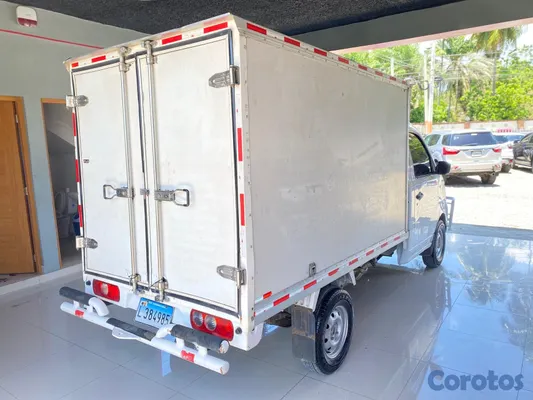 2017 Daihatsu HIJET — foto 4 / 8
