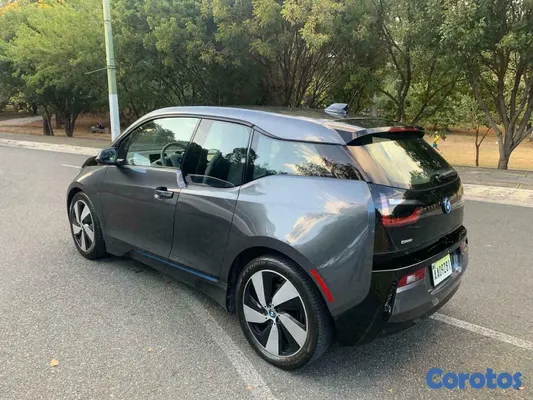 2017 BMW i3 — foto 2 / 9