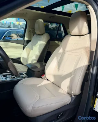 2020 Ford Explorer — foto 6 / 7