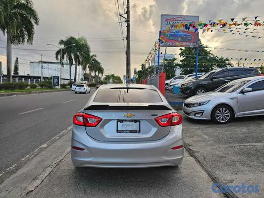 2018 Chevrolet Cruze — foto 3 / 9