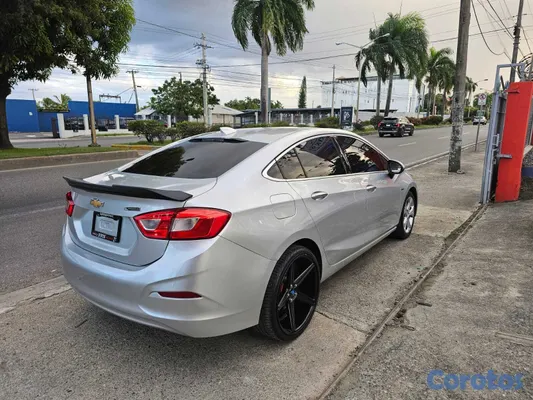 2018 Chevrolet Cruze — foto 5 / 9