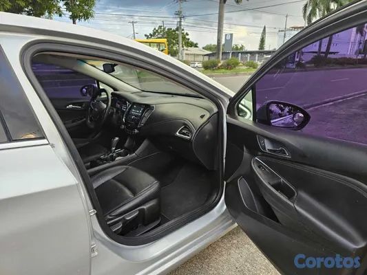 2018 Chevrolet Cruze — foto 8 / 9