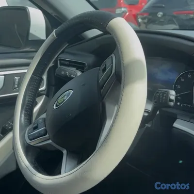 2021 Ford Explorer — foto 6 / 10