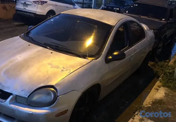 2002 Dodge Neon — foto 4 / 4